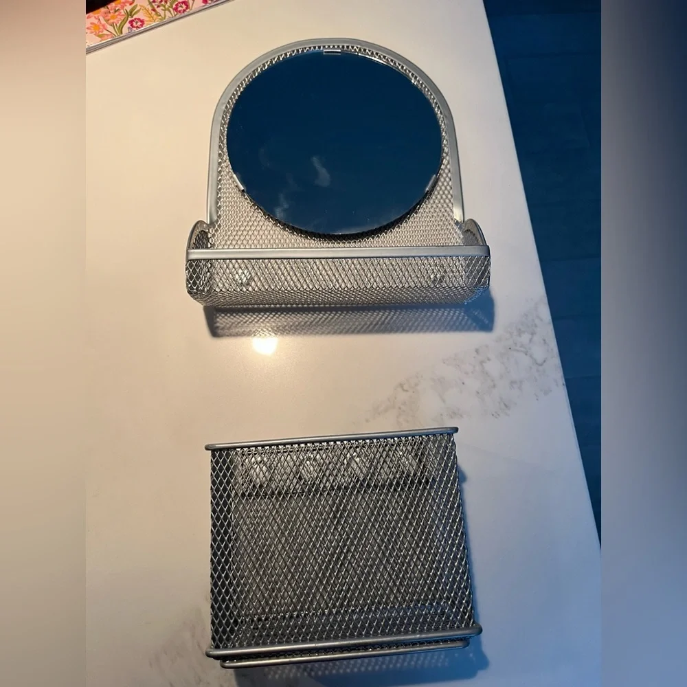 Magnetic mirror & pencil/pen holder. Perfect for a locker or magnetic chalkboard - Picture 3 of 4